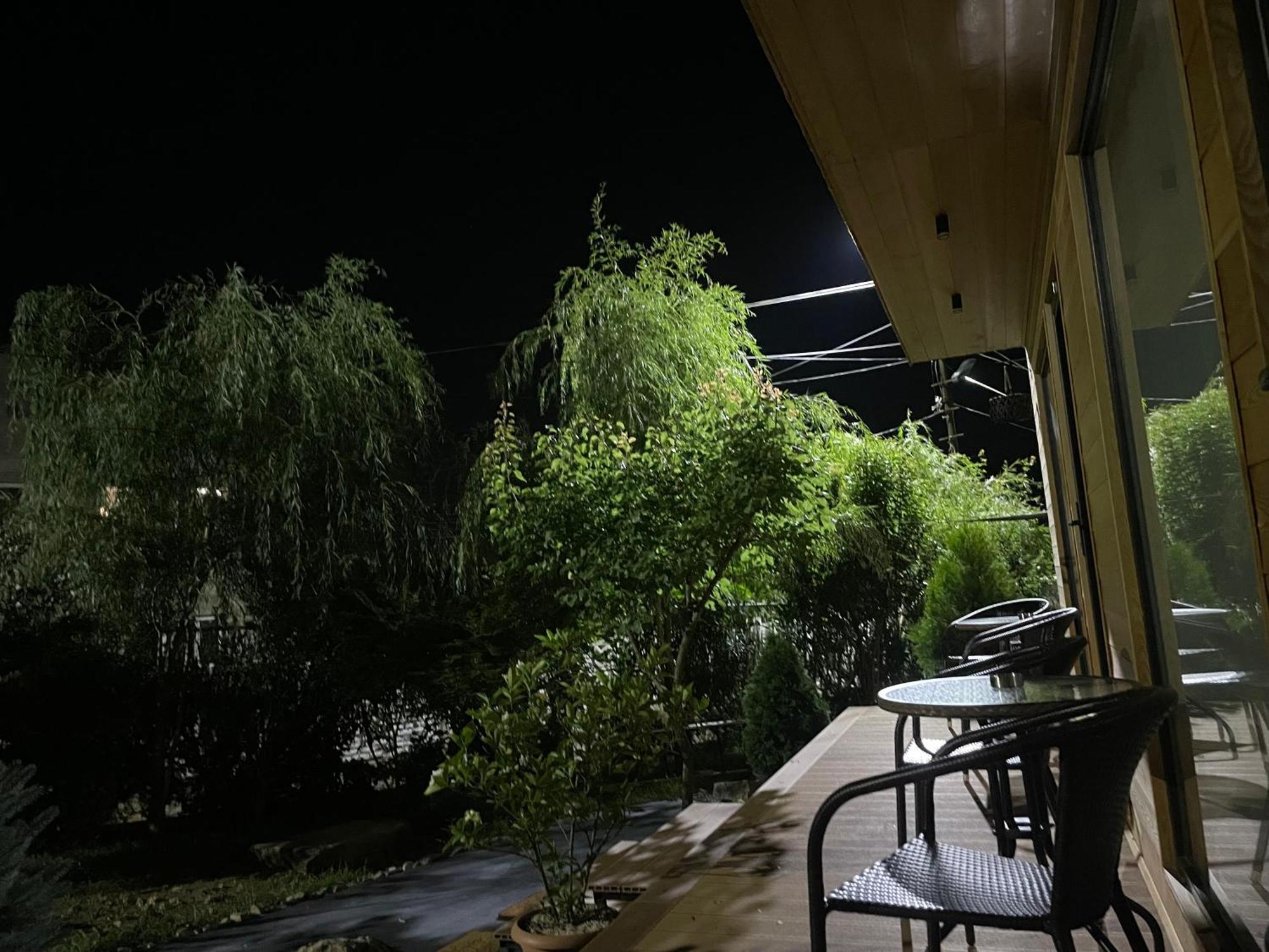 Garden Rooms In Kutaisi Bagian luar foto
